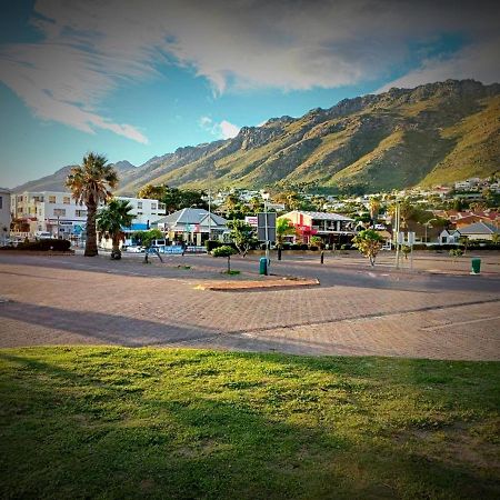 Bay-Side Apartment, Gordon'S Bay エクステリア 写真