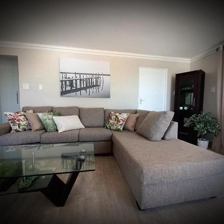 Bay-Side Apartment, Gordon'S Bay エクステリア 写真