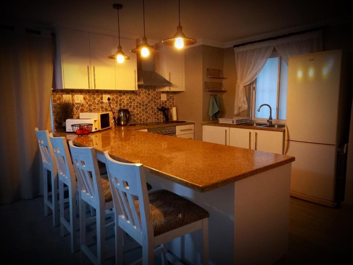 Bay-Side Apartment, Gordon'S Bay エクステリア 写真