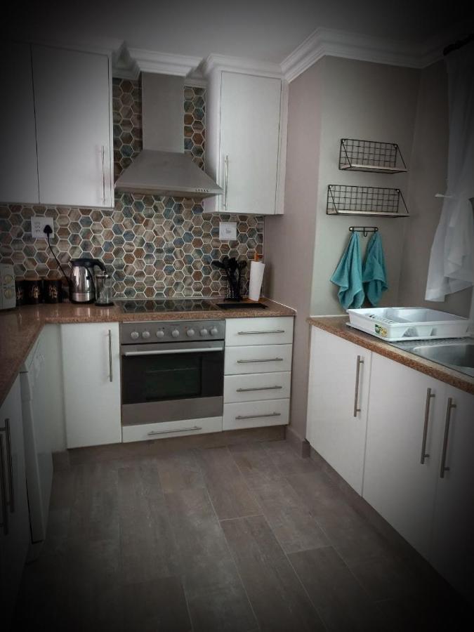 Bay-Side Apartment, Gordon'S Bay エクステリア 写真