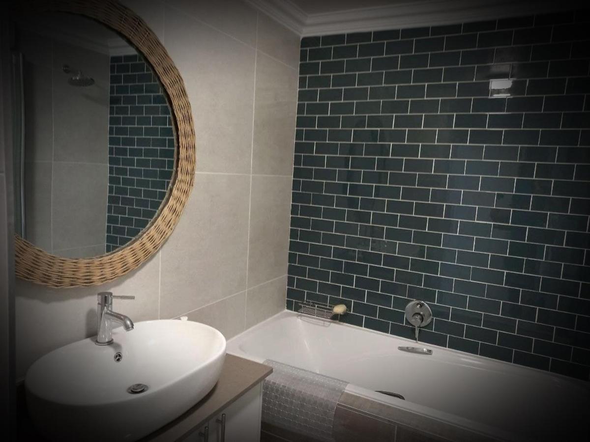 Bay-Side Apartment, Gordon'S Bay エクステリア 写真